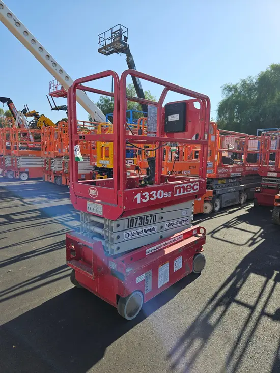 2018 MEC 1330SE Scissor Lift