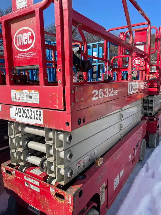 2018 MEC 2632SE Scissor Lift
