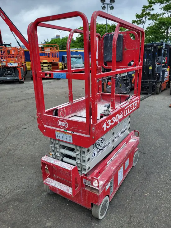 2018 MEC 1330SE Scissor Lift