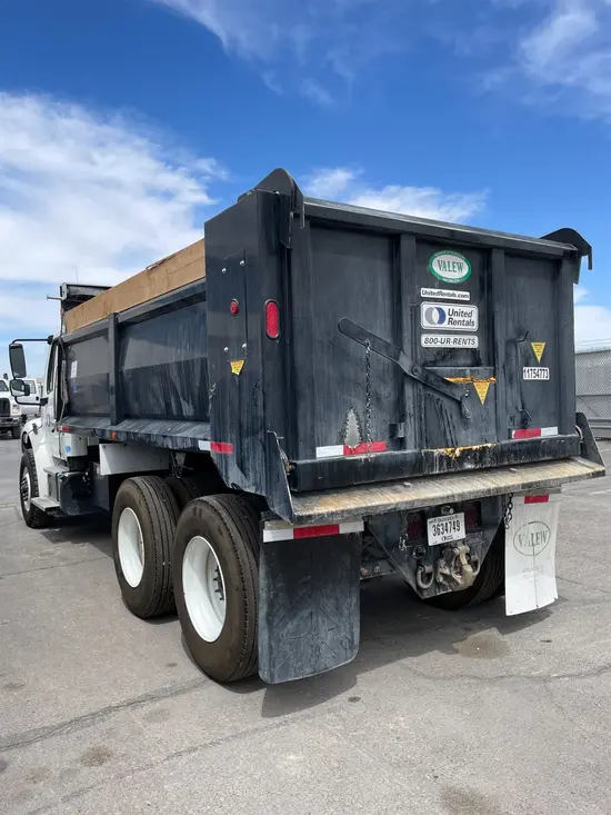 2024 Freightliner M2-106 Truck