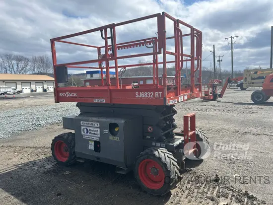 2017 Skyjack SJ6832RT Rough Terrain Scissor Lift