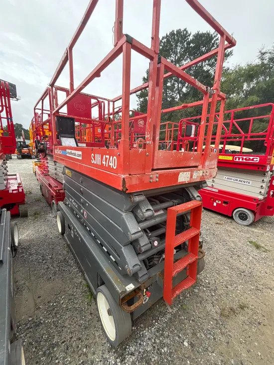 2018 Skyjack SJIII4740 Scissor Lift