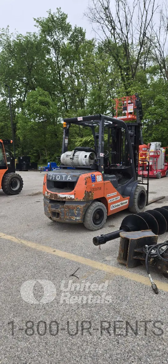 2018 Toyota 8FGU30 Warehouse Forklift