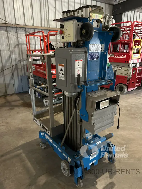 2018 Genie AWP-30SDC Pusharound Lift