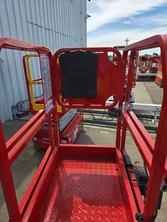 2019 MEC 1330SE Scissor Lift