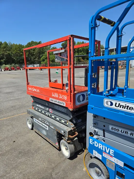 2016 Skyjack SJIII3219 Scissor Lift