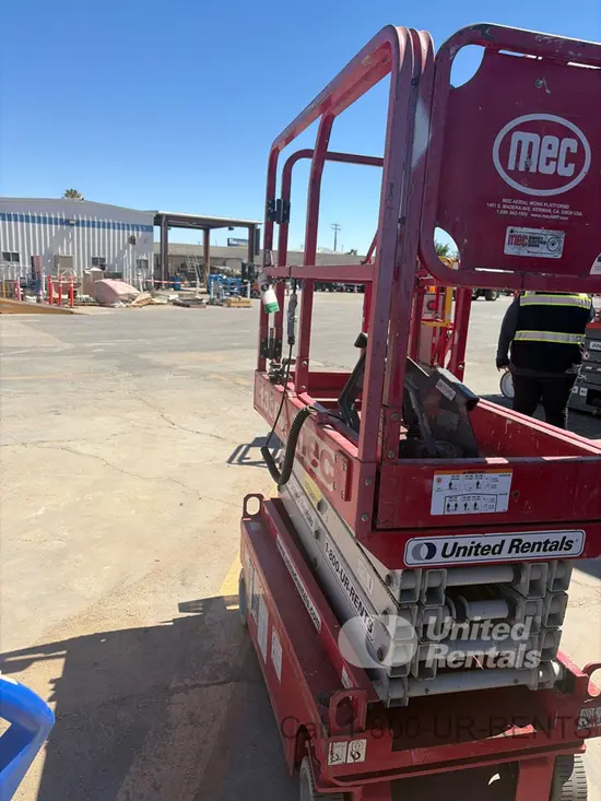 2018 MEC 1330SE Scissor Lift