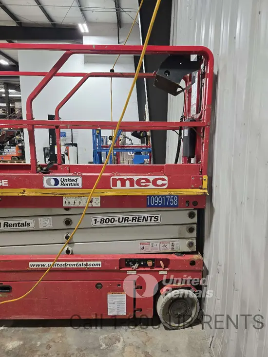 2019 MEC 2632SE Scissor Lift
