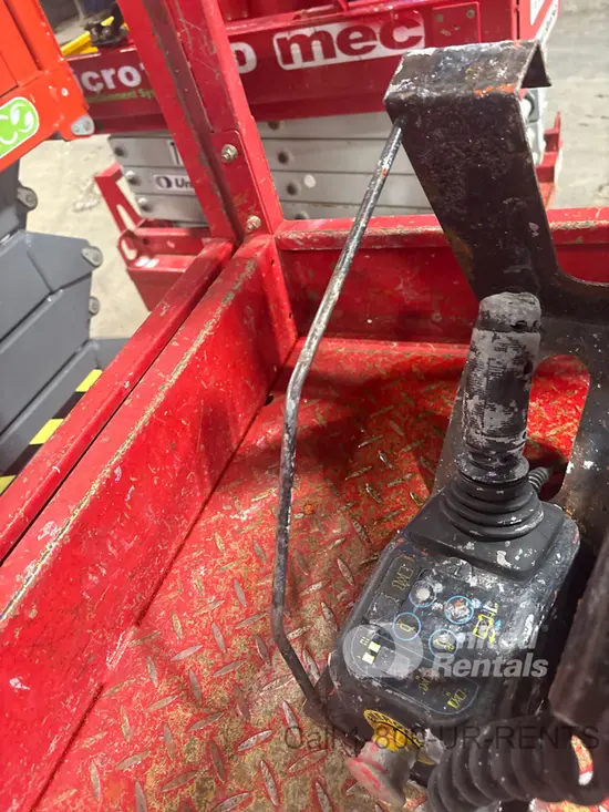 2018 MEC 1330SE Scissor Lift
