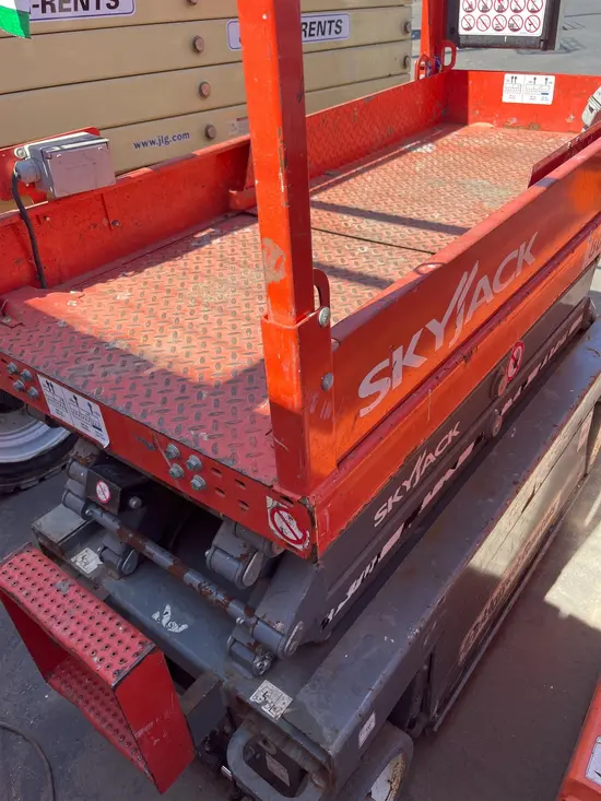 2018 Skyjack SJIII3219 Scissor Lift