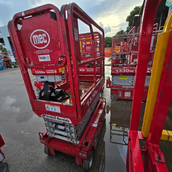 2018 MEC 1330SE Scissor Lift