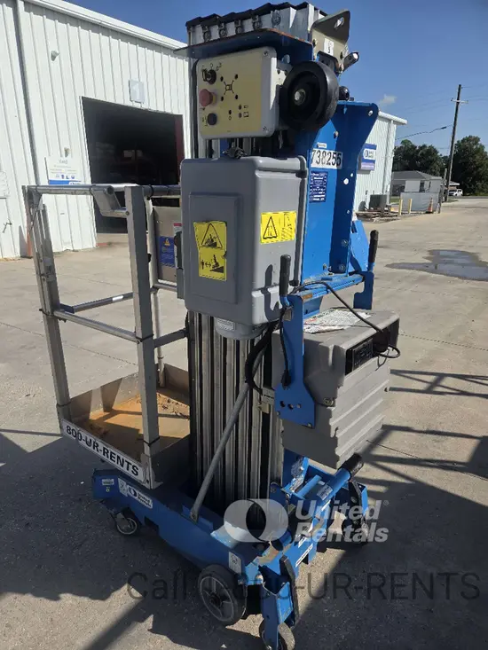2018 Genie AWP-30SDC Pusharound Lift