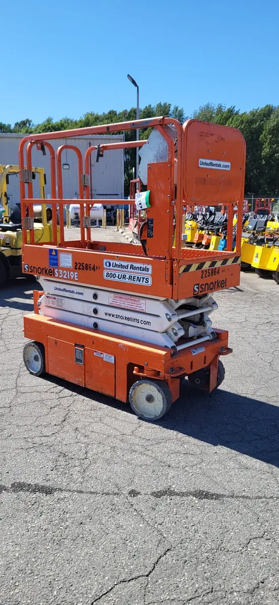 2019 Snorkel S3219E Scissor Lift
