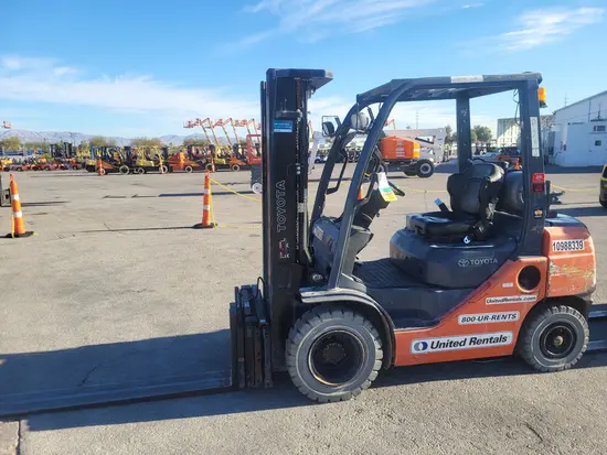 2019 Toyota 8FGU25 Warehouse Forklift