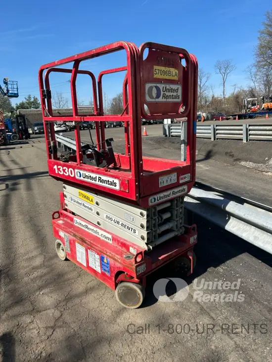 2018 MEC 1330SE Scissor Lift