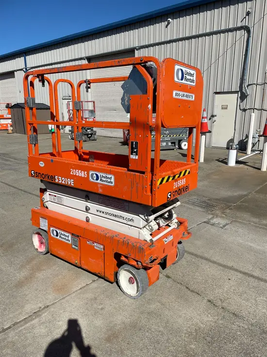 2018 Snorkel S3219E Scissor Lift