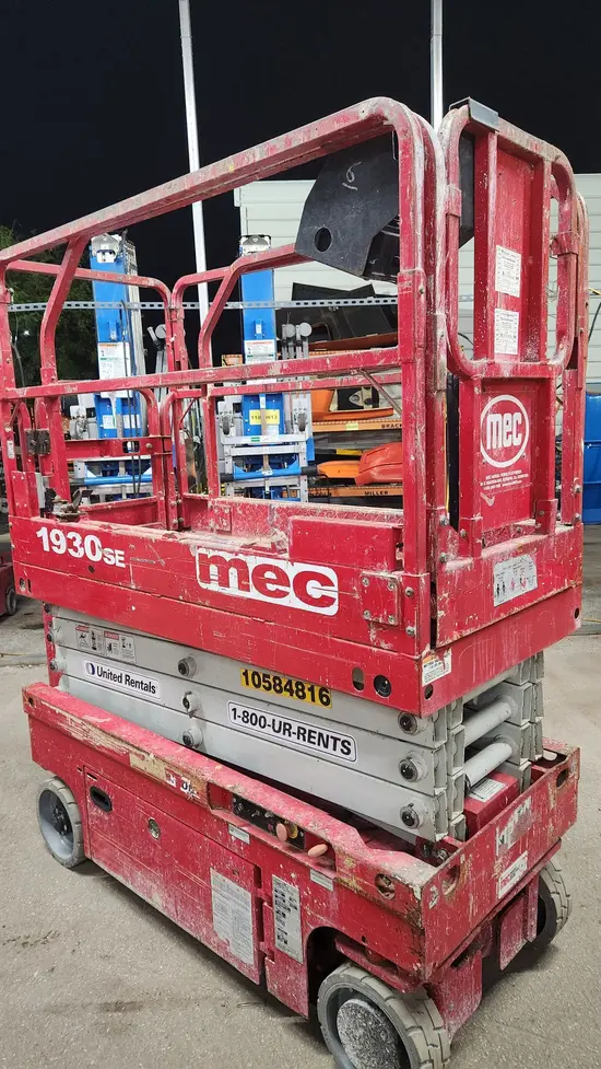 2017 MEC 1930SE Scissor Lift