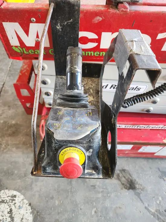 2019 MEC MICRO 19 Scissor Lift