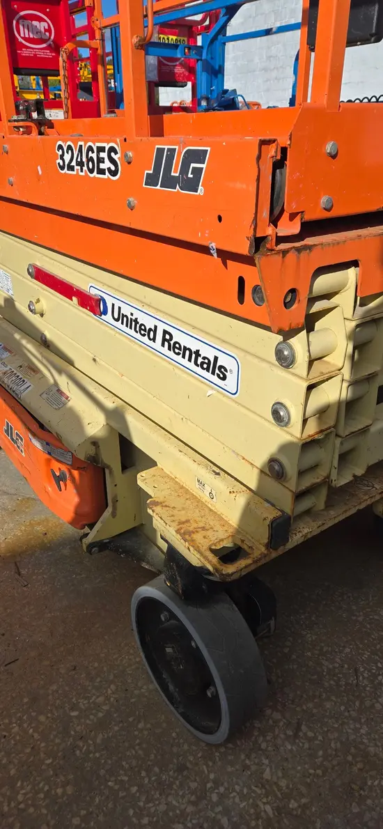 2017 JLG 3246ES Scissor Lift