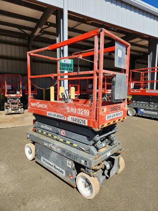 2016 Skyjack SJIII3219 Scissor Lift