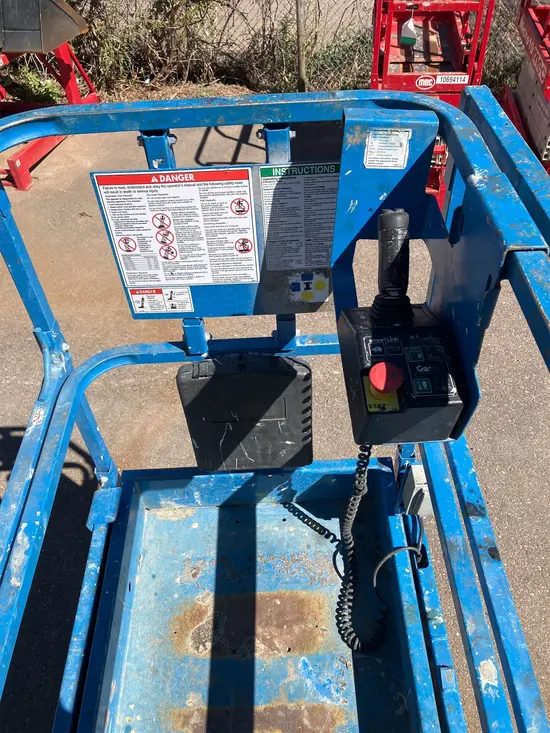 2017 Genie GS-3232 Scissor Lift