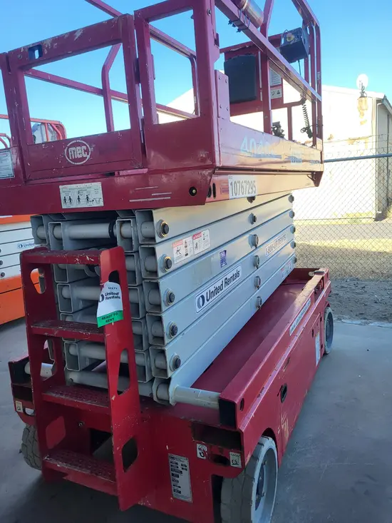 2018 MEC 4046SE Scissor Lift