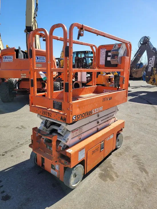 2018 Snorkel S3219E Scissor Lift