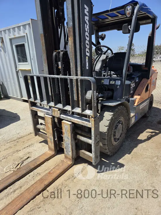 2019 Doosan D35S-7 Warehouse Forklift
