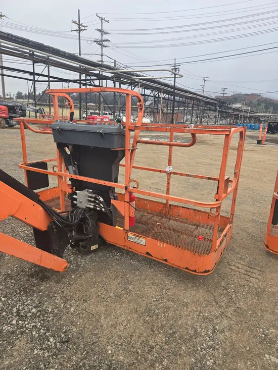 2017 JLG 600AJ Articulating Boom Lift
