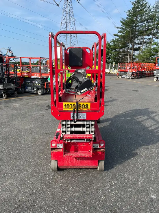 2018 MEC 1330SE Scissor Lift