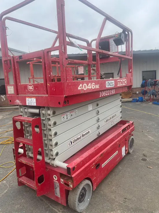 2017 MEC 4046SE Scissor Lift