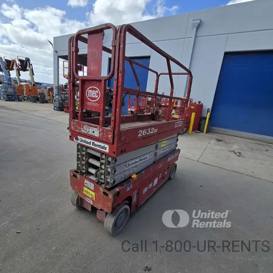 2017 MEC 2632SE Scissor Lift