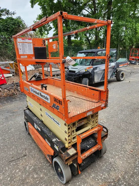 2017 JLG 1932R Scissor Lift