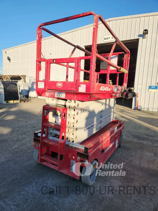 2017 MEC 4046SE Scissor Lift