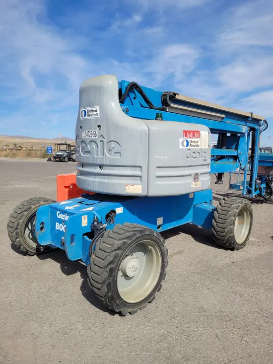 2013 Genie Z-60/34 Articulating Boom Lift