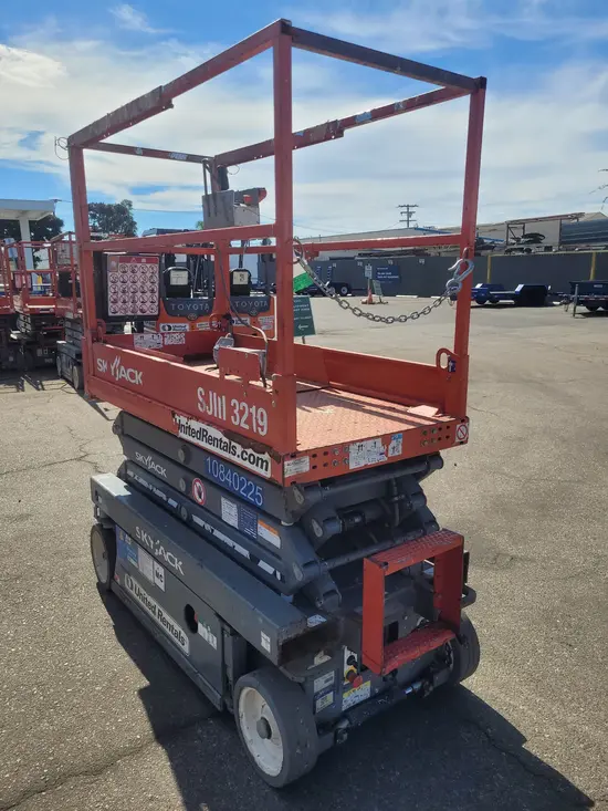 2018 Skyjack SJIII3219 Scissor Lift