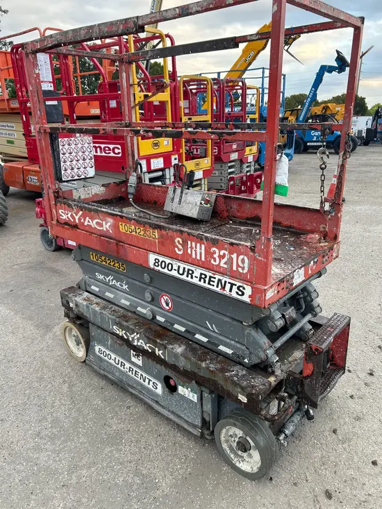 2016 Skyjack SJIII3219 Scissor Lift
