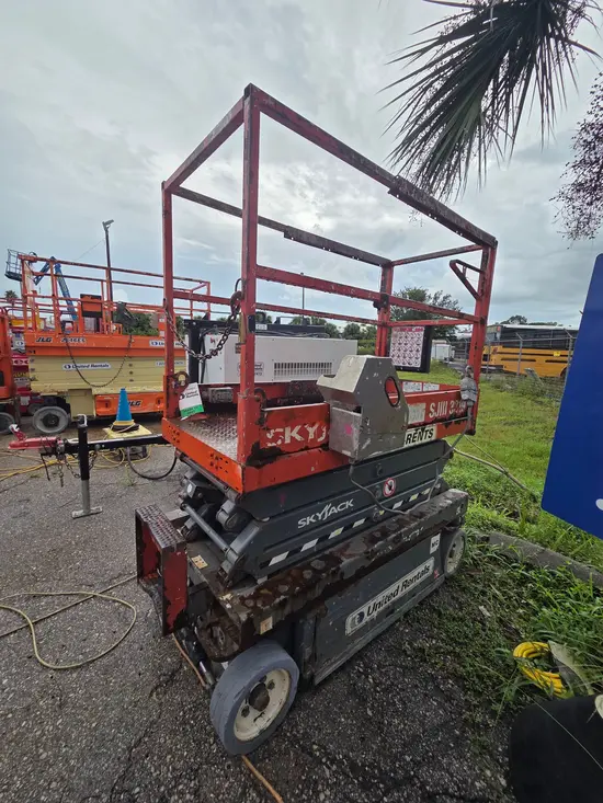 2016 Skyjack SJIII3219 Scissor Lift