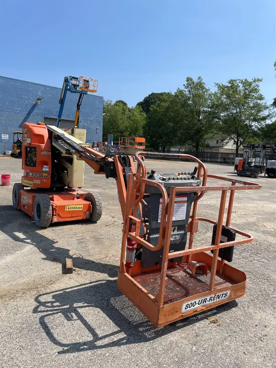 2014 JLG E300AJP Articulating Boom Lift