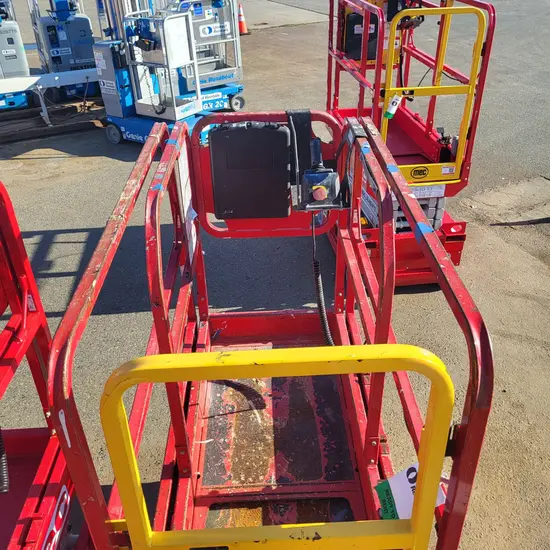 2017 MEC 1330SE Scissor Lift