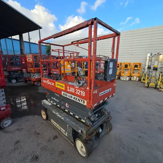 2018 Skyjack SJIII3219 Scissor Lift