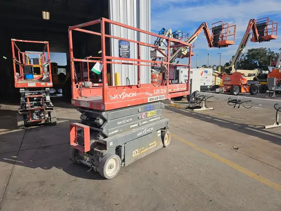 2018 Skyjack SJIII3219 Scissor Lift