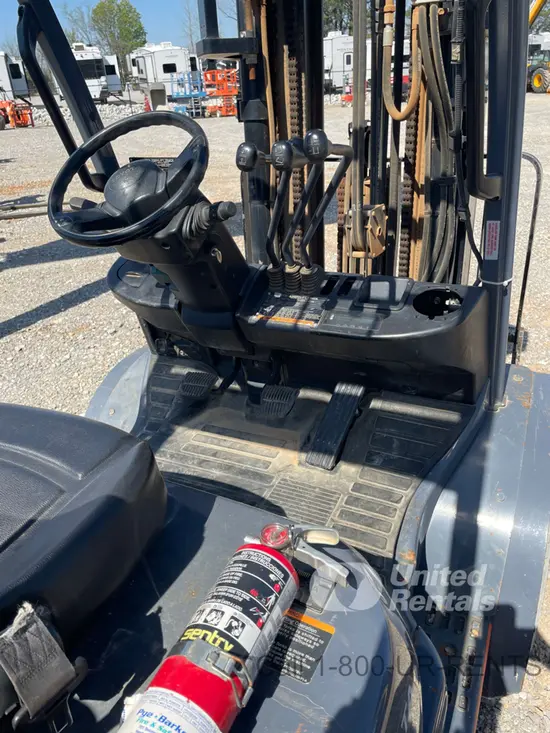 2019 Toyota 8FGU30 Warehouse Forklift