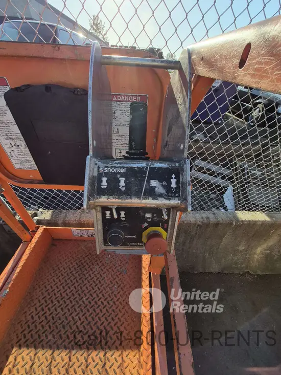 2018 Snorkel S3219E Scissor Lift