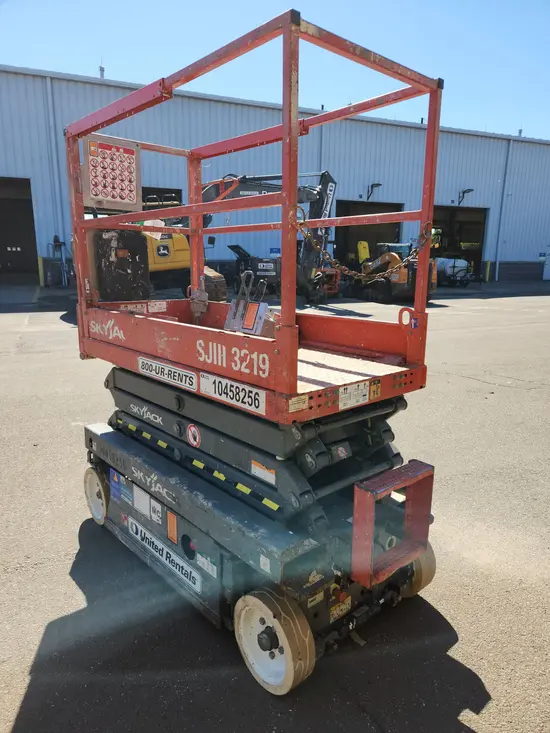 2016 Skyjack SJIII3219 Scissor Lift