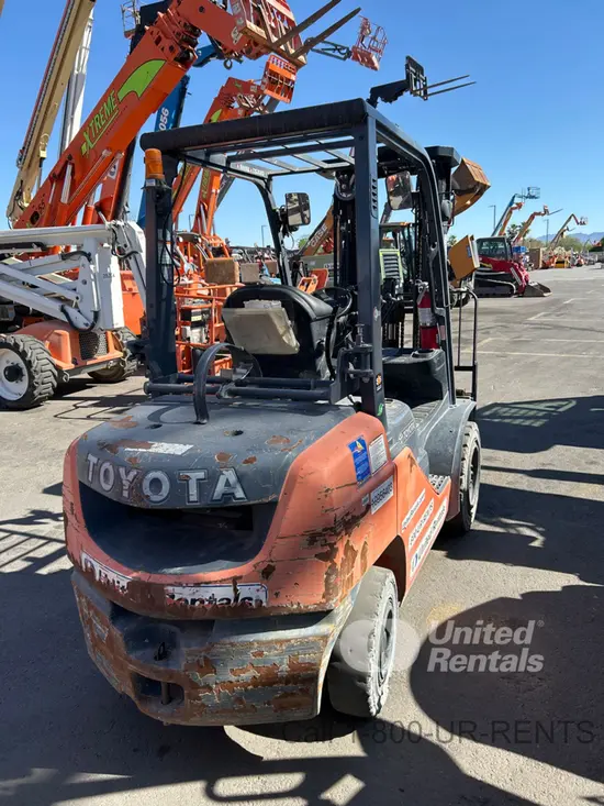 2019 Toyota 8FGU30 Warehouse Forklift