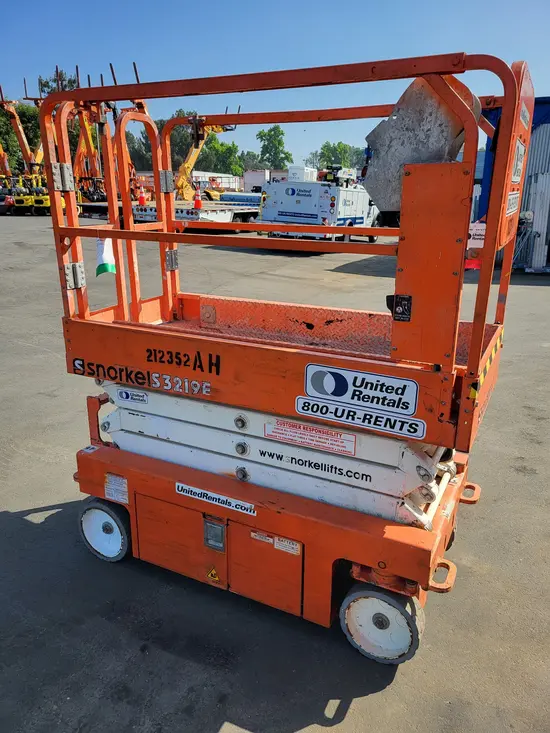 2018 Snorkel S3219E Scissor Lift