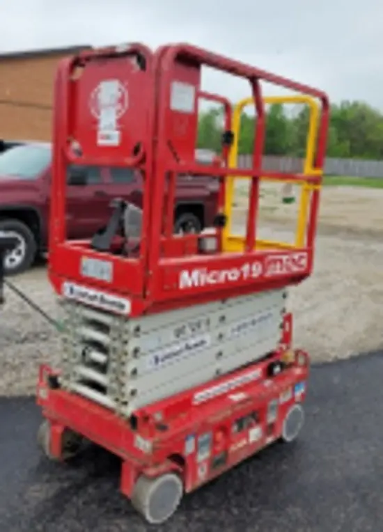 2018 MEC MICRO 19 Scissor Lift