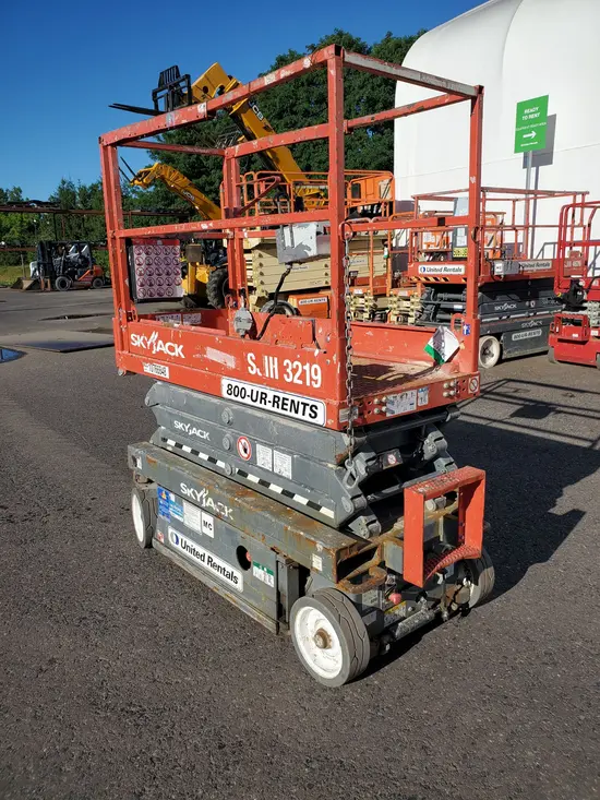 2018 Skyjack SJIII3219 Scissor Lift
