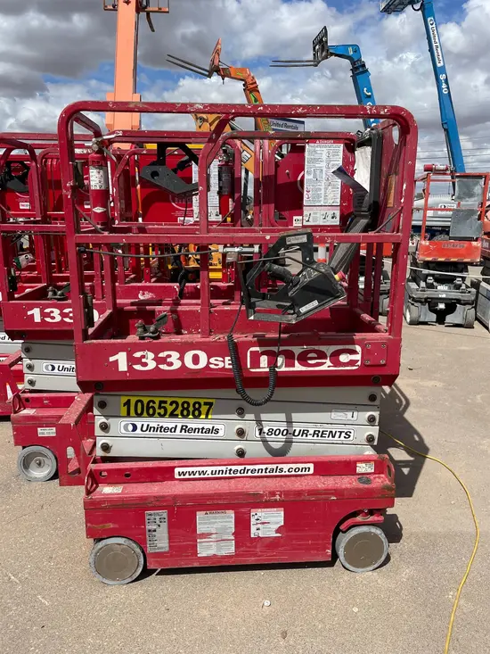 2017 MEC 1330SE Scissor Lift